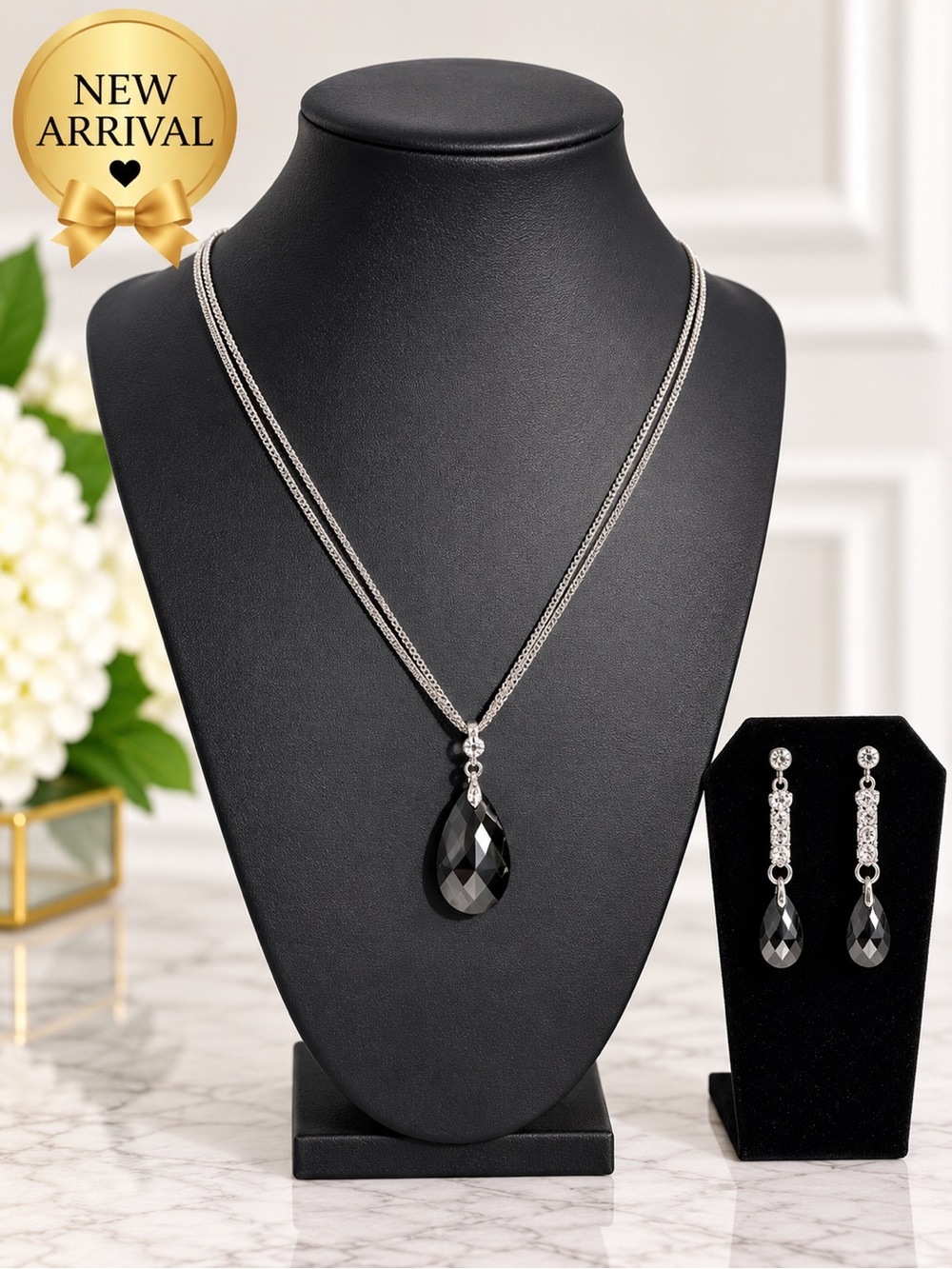 🖤 Black Crystal Teardrop Necklace & Earrings Set 🖤